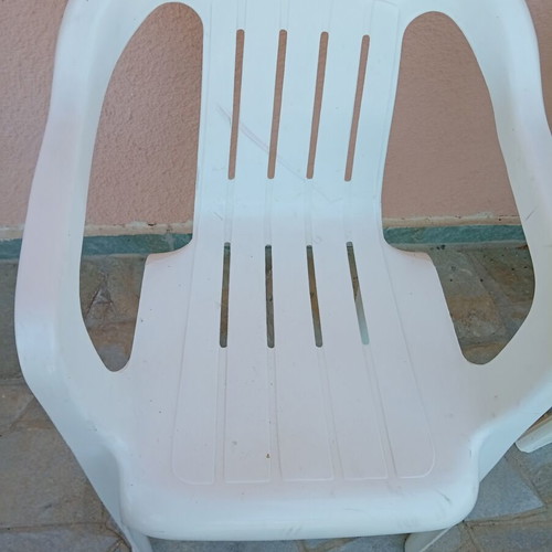 IKEA plastic chair, like new