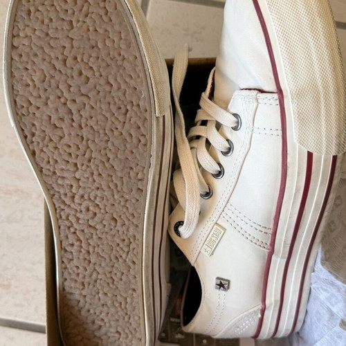 Big Star white leather sneakers like new, size 40