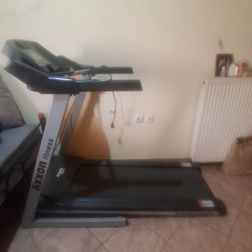 Treadmill 1.5 HP with 2-Level Incline and LCD Screen