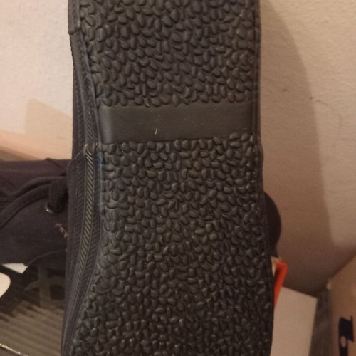 Black canvas shoes size 41