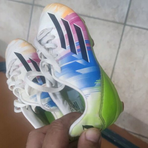 Adidas football shoes like new, size 29