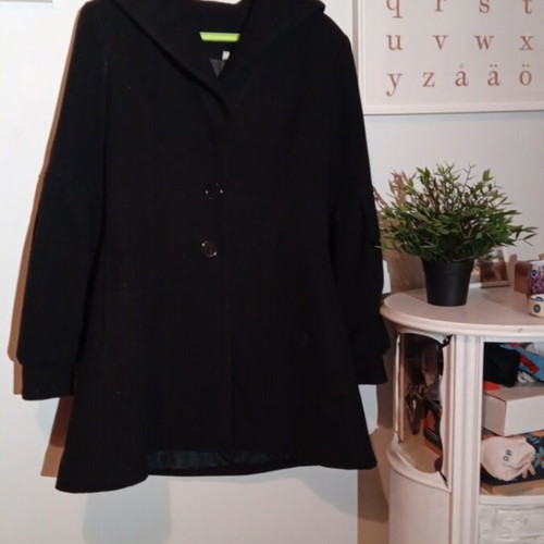 Black coat size M used