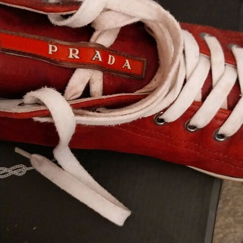 Prada women's leather ankle boots size 40 like new, burgundy