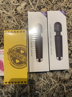 Vibrators and lubricant gels new, pack of 5+5