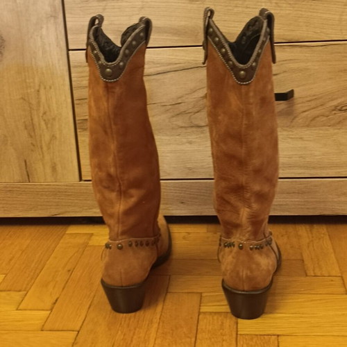Moschino vintage boots like new, suede brown Western cowboy style