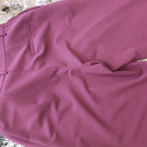 Pantelona new in burgundy color, size small
