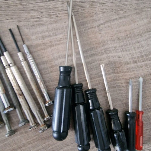Screwdrivers used, pack of 39 pieces