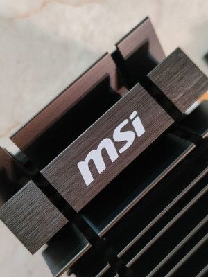 MSI GeForce GT 730 2GB graphics card like new, low profile