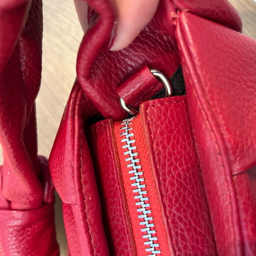 Leather shoulder bag like new, deep red, 100% leather