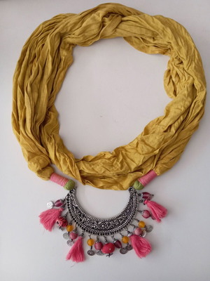 Boho Chic Scarf with Integrated Ethnic Necklace like new, multicolor