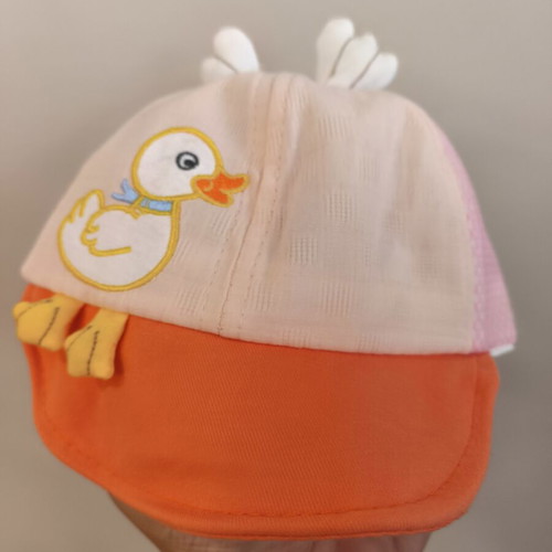 Duck Hat new, 6-12 months, multicolor