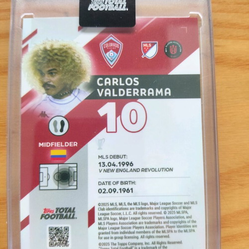 Topps Total Football Carlos Valderrama Legend card like new, limited 50