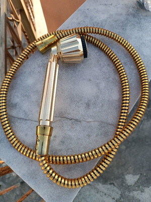 Gold bathroom spiral set with shower head new, length 1.5m