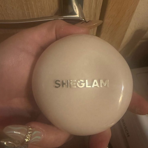 Cushion like new for light skin tones, very covering