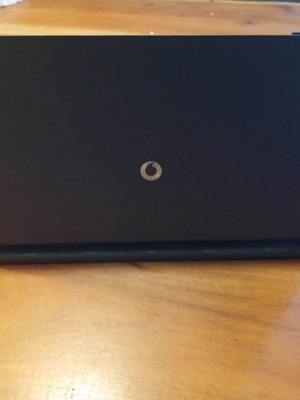 Vodafone Wifi 6 Ρουτερ σαν καινούργιο με τροφοδοτικό και κουτί οπτικής ίνας