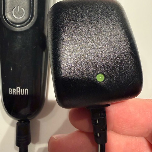 Braun shaver used, broken, with charger