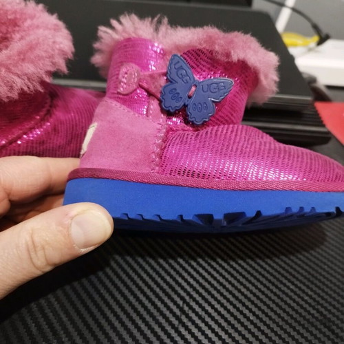 UGG Australia Kids Mini Bailey Button Lizard boots used, size 22.5