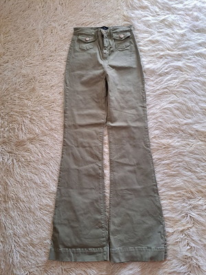Lynne green bell-bottom pants like new, size S