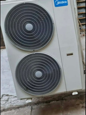 Επαγγελματική εξωτερική μονάδα 55.000 BTU σαν καινούργιο, τριφασική