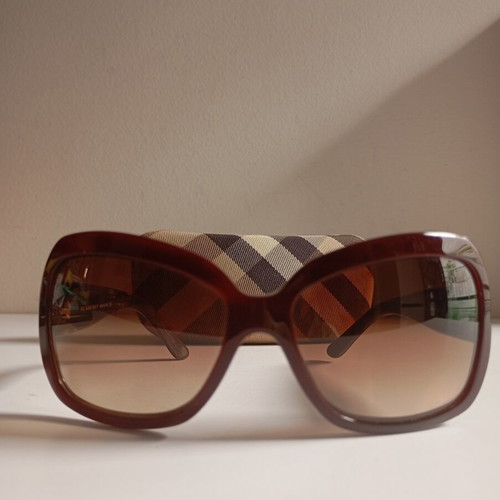 Burberry women's sunglasses like new, burgundy brown