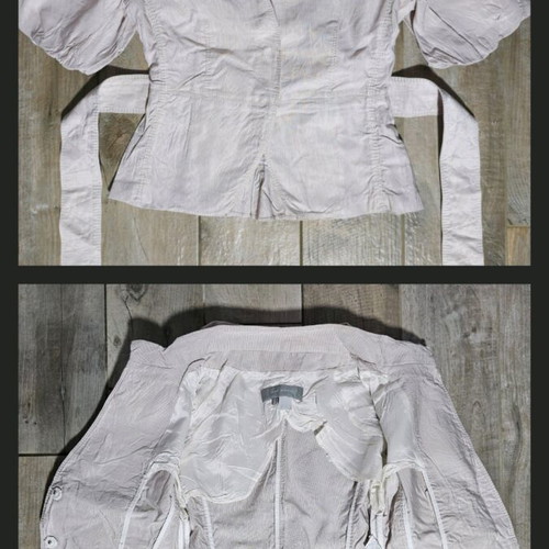 Zara jacket with flattering cut and belt like new, beige
