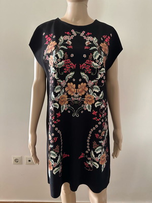 Zara mini dress used, size M, black