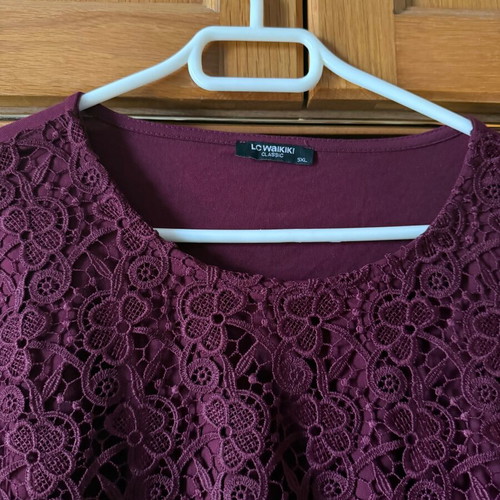 Bordeaux blouse with lace front new 5XL