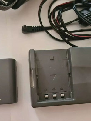 Canon MV6iMC Camcorder MiniDV digital video camera used for parts or repair