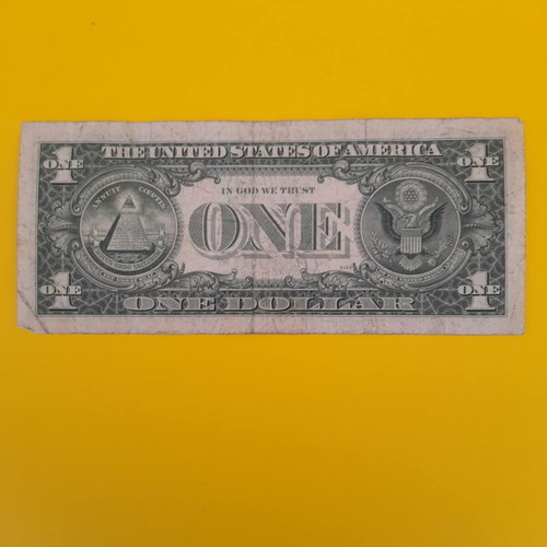 One United States dollar 1981 used in good condition