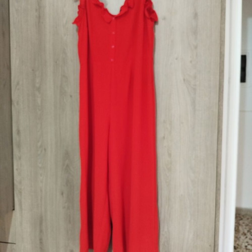 H&M jumpsuit in bright red, size 42, like new