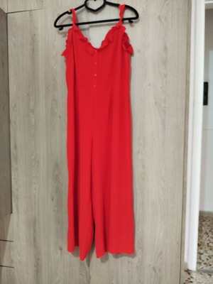 H&M jumpsuit in bright red, size 42, like new