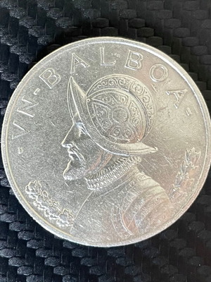 Silver Panama coins 1 Balboa 1947 90% excellent