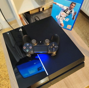 Sony Ps4 1TB + FIFA 19 Άριστη Κατάσταση