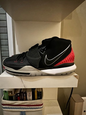 Nike Kyrie 6 Bred brand new athletic shoes size 44