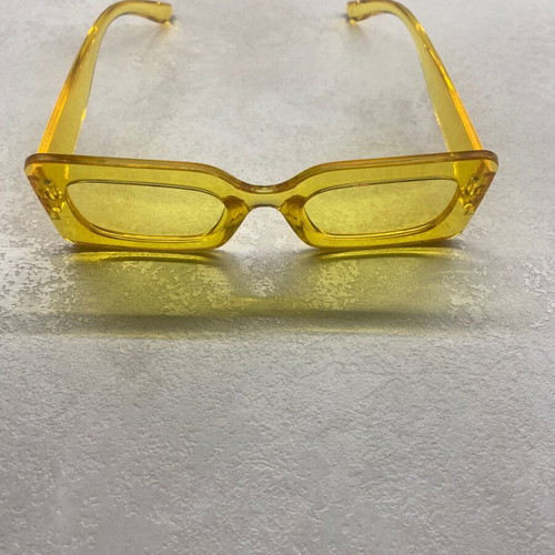 Sunglasses like new, yellow, modern design