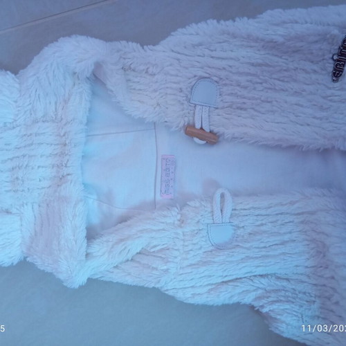 Miss Ebita 6-month fur coat like new, white with ears