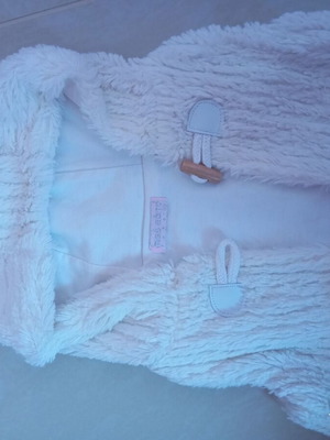 Miss Ebita 6-month fur coat like new, white with ears