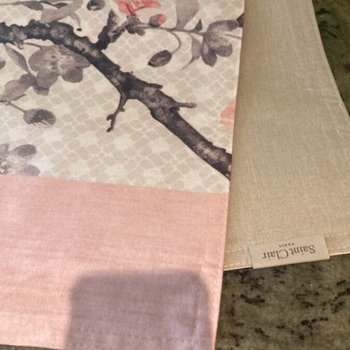 Saint Clair Tablecloth and Runner new