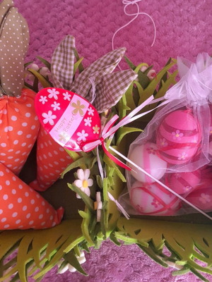 Various Easter decorations new, pack or separate