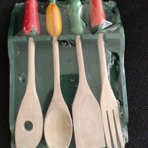 Useful items new, set of 3 with fruit bowl, spoons and basket