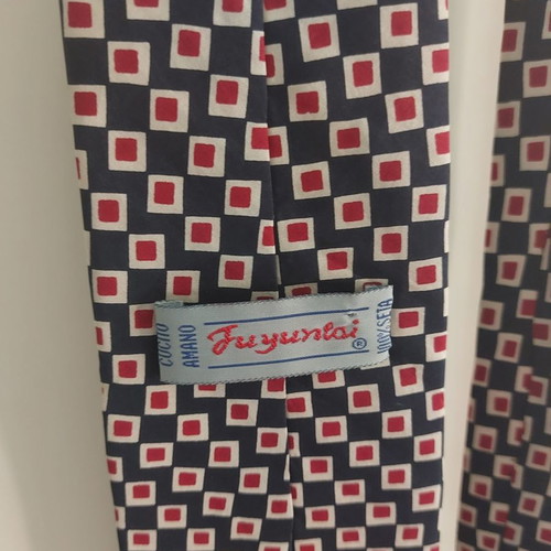 Tie used, 100% silk
