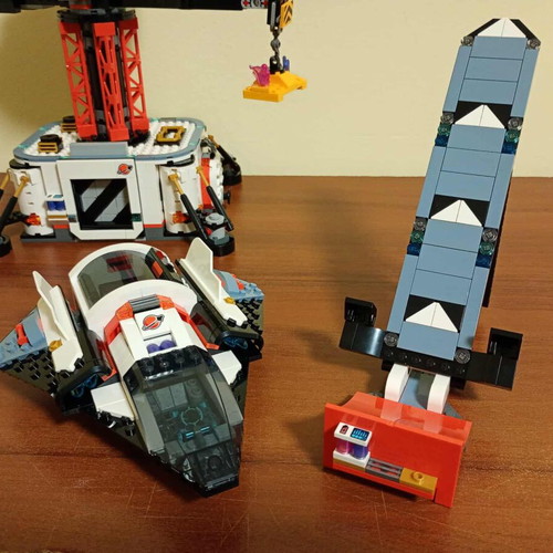 Lego City Space Base and Rocket Launchpad like new