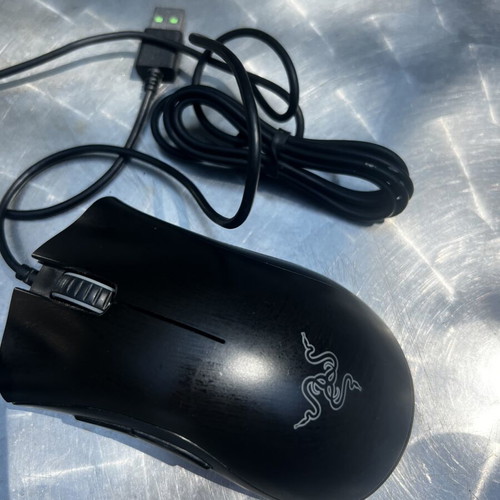 Razer DeathAdder Essential gaming mouse like new