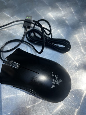 Razer DeathAdder Essential gaming mouse like new