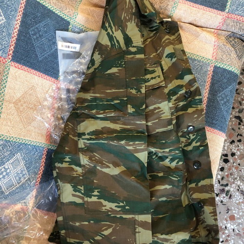 Camouflage uniform tunic size L new