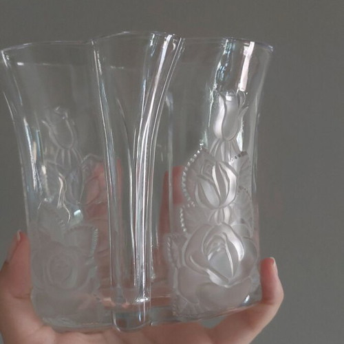Glass container like new, height 15cm, width 15cm