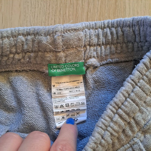 Benneton shorts 7-8 years 130cm like new, grey