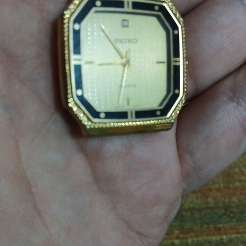 Seiko watch used, gold color, unisex