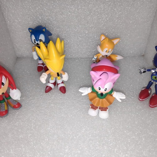 Sonic the Hedgehog figure set of 6, like new, SEGA