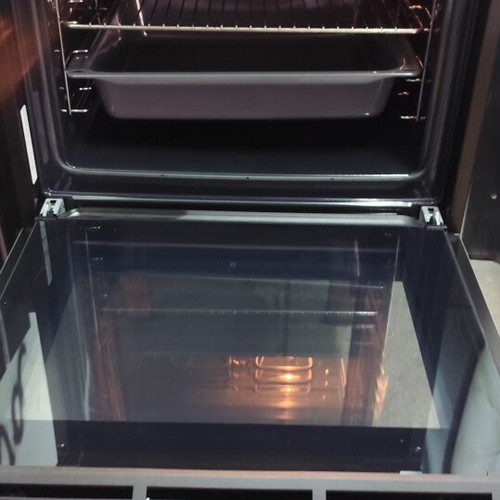 Neff Built-In Oven Like New, Fully Functional with Two Trays and Grill
